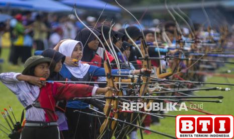 aksi-pemanah-muda-di-kejuaraan-panahan-kasau-cup-2025