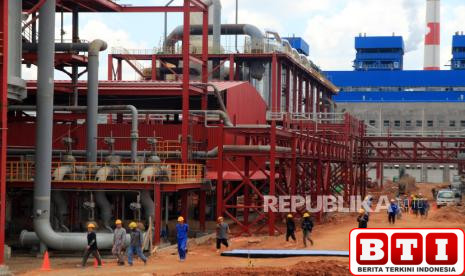 bauksit-jadi-kunci-hilirisasi-mineral-antam-siapkan-industri-alumina