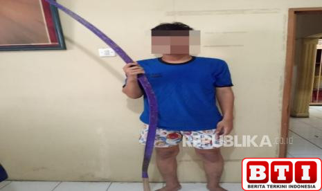 bawa-senjata-tajam-dan-ancam-warga-remaja-diamankan-polisi