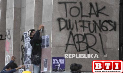 berkas-uu-tni-belum-bisa-diakses-ketua-kip-persilakan-masyarakat-daftarkan-gugaran