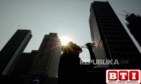 cuaca-jakarta-dan-jawa-timur-panas-seperti-neraka-bocor-bmkg-jelaskan-alasannya