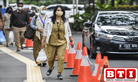 hari-ini-seluruh-pegawai-pemprov-dki-diwajibkan-naik-angkutan-umum