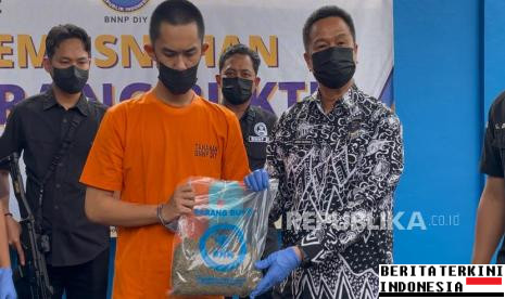 karyawanoutsourcingditangkap-bnnp-diyselundupkan-ganja-lewatekspedisi