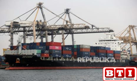 perang-tarif-as-ancam-asuransi-kargo-laut-ri-ojk-berharap-negosiasi-berhasil