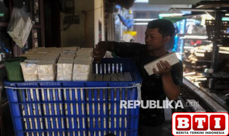tekan-impor-kementan-siapkan-10-ribu-bibit-kedelai-unggul