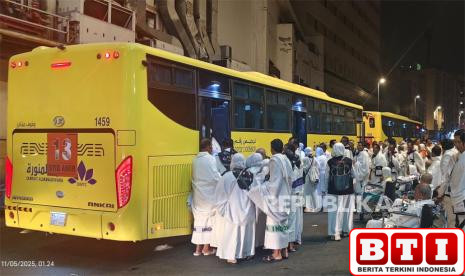 32-bus-shalawat-khusus-disiapkan-untuk-jamaah-haji-disabilitas-dan-lansia