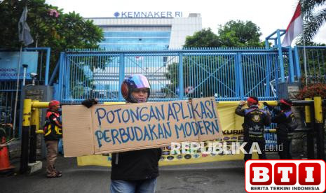 500-ribu-ojol-matikan-aplikasi-pada-20-mei-tuntut-hal-ini