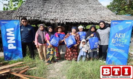 aksi-decluttering-pnm-10-ton-pakaian-favorit-karyawan-dan-60-kg-jins-disalurkan