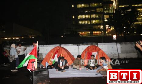 aksi-kemah-bela-palestina-memasuki-hari-ke-20-peserta-siap-bertahan-24-jam