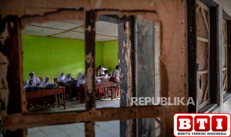 apbd-2025-kucurkan-rp-10-miliar-untuk-perbaikan-sekolah-rusak-di-cianjur
