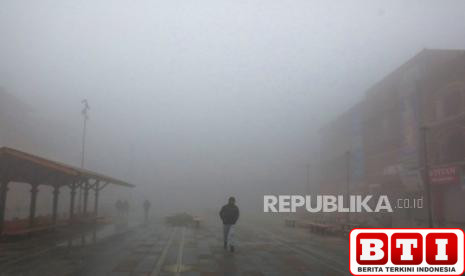 ayat-gunung-sebagai-pasak-bumi-polusi-dan-pegunungan-himalaya-kini-bersembunyi