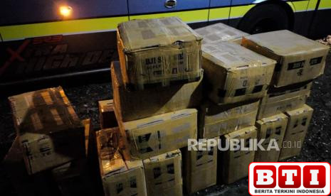 bea-cukai-dan-satpol-pp-sita-ribuan-minol-ilegal-siap-edar-di-probolinggo
