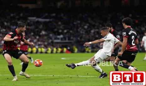 bekuk-mallorca-real-madrid-tunda-pesta-juara-barcelona