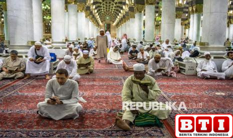 berburu-pahala-ke-masjid-nabawi-raudhah-dan-quba