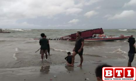 buntut-kecelakaan-di-bengkulu-menpar-minta-operator-kapal-diaudit