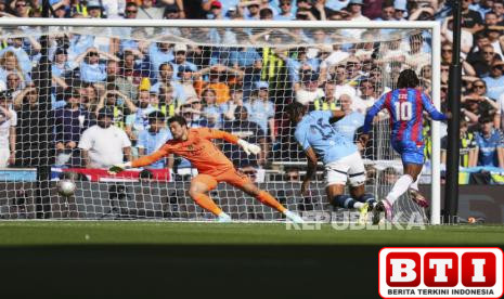 crystal-palace-cetak-sejarah-juara-piala-fa-untuk-kali-pertama-man-city-tanpa-trofi-musim-ini