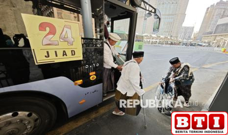 cuaca-panas-ekstrem-jamaah-haji-diimbau-gunakan-pelindung-diri