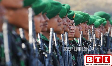 enam-penggugat-di-mk-minta-prajurit-tni-di-jabatan-sipil-harus-mundur