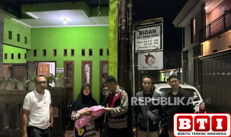 geger-warga-padalarang-temukan-bayi-dalam-kardus-begini-kondisinya