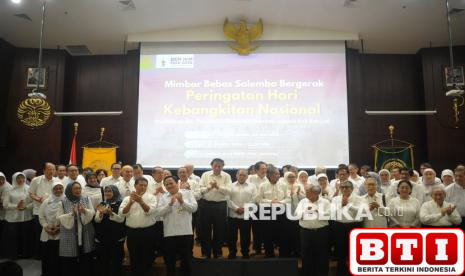 gelar-mimbar-bebas-civitas-akademika-fkui-soroti-kebijakan-kemenkes-1