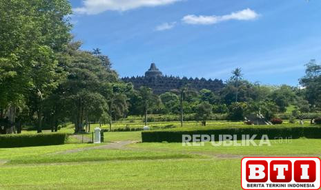 injourney-stair-lift-di-borobudur-mudahkan-masyarakat-naik-candi-terutama-untuk-beribadah
