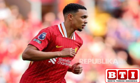 klopp-matikan-tv-saat-dengar-penggemar-liverpool-cemooh-alexander-arnold