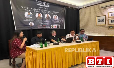 komjak-dan-aji-sepakat-karya-jurnalistik-tak-bisa-jadi-barang-bukti