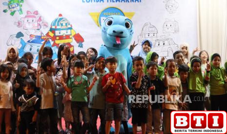 komoy-ramaikan-lomba-mewarnai-ulang-tahun-ke-12-maluku-city-mall