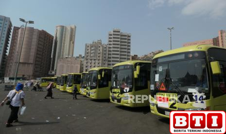 layani-jamaah-haji-indonesia-di-makkah-bus-shalawat-beroperasi-24-jam