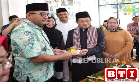 menag-nasaruddin-resmikan-resto-cafe-halal-di-kawasan-gambir