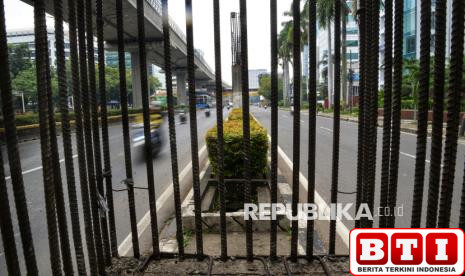 menanti-solusi-bangkai-tiang-monorel-jakarta