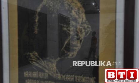 mengenang-pramoedya-ananta-toer-lewat-karya-seni-rupa