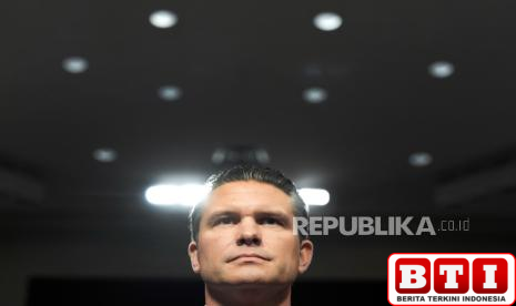 menhan-as-ancam-iran-usai-jet-tempur-f-18-nyemplung-ke-laut-merah-hindari-rudal-houthi