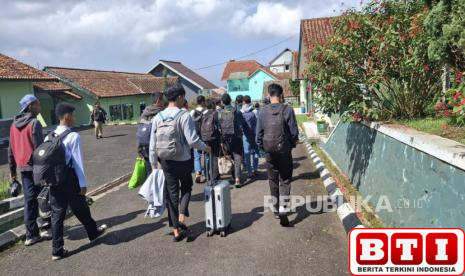 menteri-pigai-dukung-pengiriman-anak-nakal-ke-barak-tni-bisa-jadi-program-nasional