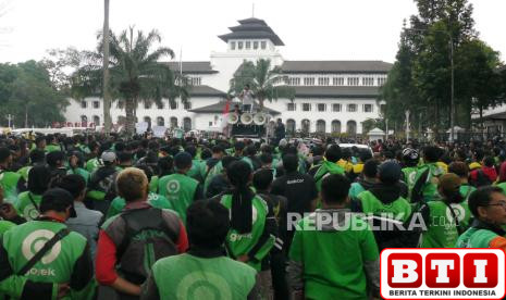 ojol-bandung-tak-ada-kewajiban-demo-yang-penting-saling-menghargai