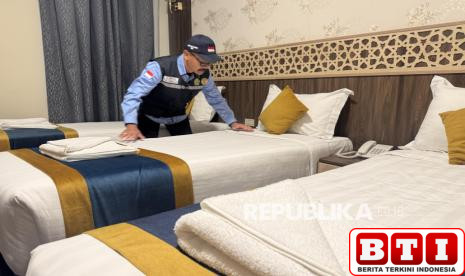 pengecekan-kamar-hotel-untuk-jamaah-calon-haji-di-madinah