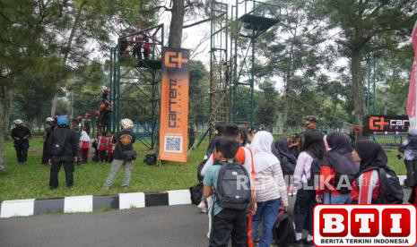 peringati-hut-ke-73-kopassus-gandeng-cartenz-bahagiakan-ribuan-anak-yatim-di-empat-kota