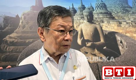 presiden-macron-tolak-gunakan-stairlift-pilih-jalan-kaki-ke-puncak-borobudur