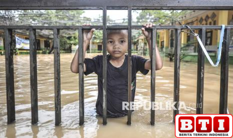 ratusan-rumah-di-jambi-terendam-banjir-luapan-sungai-kenali-asam