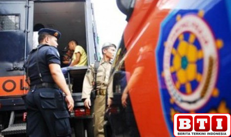 razia-preman-di-cirebon-polisi-amankan-puluhan-orang