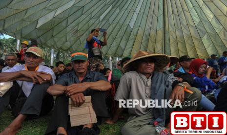ribuan-buruh-hadiri-peringatan-hari-buruh-internasional-di-monas