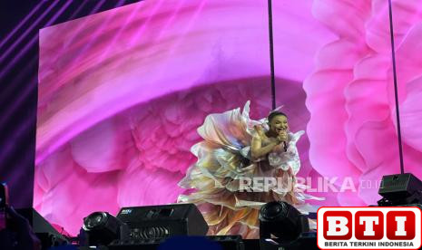 rossa-ajak-penonton-galau-berjamaah-sendu-di-awal-semarak-di-akhir