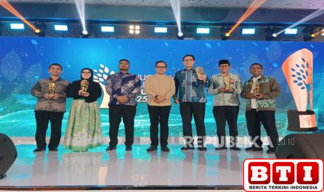 rumah-zakat-raih-the-best-islamic-philanthropy-dalam-anugerah-syariah-republika-2025