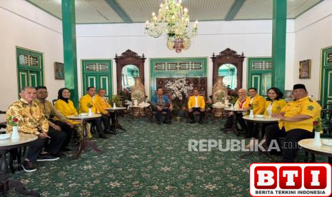 sambangi-sri-sultan-di-yogya-bahlil-lanjutkan-tradisi-golkar-silaturahmi-ke-tokoh-senior