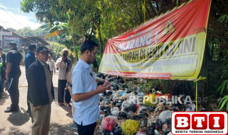sampah-liar-kotori-kawasan-wisata-di-bandung-barat-bikin-jeje-geram