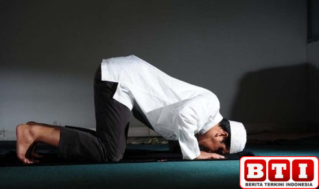 shalat-yang-khusyuk-mampu-ubah-perilaku