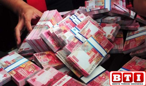 simpan-dan-belanjakan-uang-palsu-ke-warung-seorang-pria-di-cirebon-ditangkap-polisi