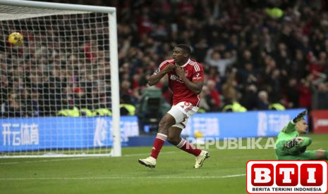 striker-nottingham-forest-awoniyi-dilaporkan-koma-setelah-jalani-operasi-darurat