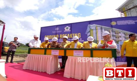 sumbang-gedung-asrama-madrasah-bahlil-golkar-dan-muhammadiyah-seperti-ibu-dan-anak