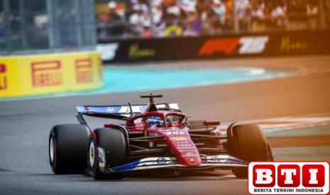 tak-akur-dengan-strategi-tim-lewis-hamilton-beri-sindiran-pedas-ke-ferrari